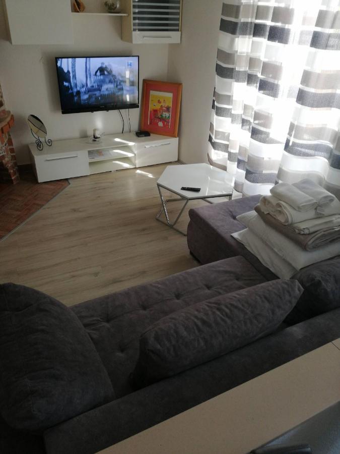 Apartamento Centar Njivice Exterior foto