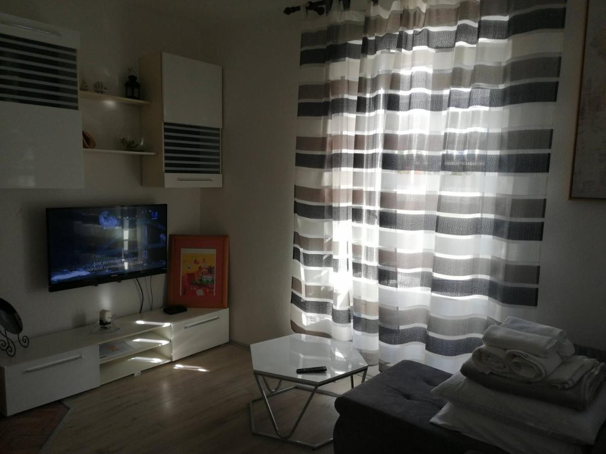 Apartamento Centar Njivice Exterior foto
