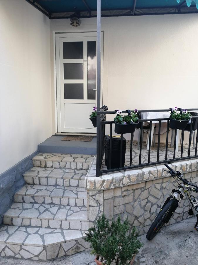 Apartamento Centar Njivice Exterior foto